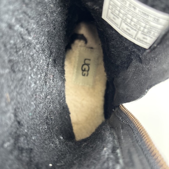 UGG Blayre III Women's US 9.5 Black Waterproof Leather Sheepskin Boots 1095153 - Picture 15 of 16